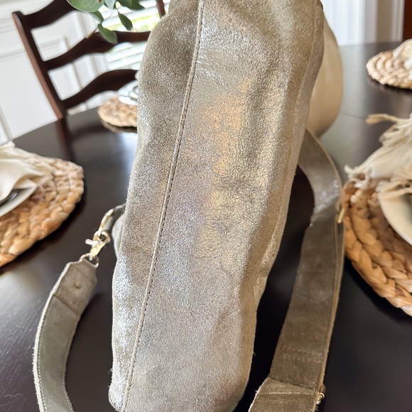 Erin Condren Metallic Silver Sueded Crossbody Bag - Lightly Used - Picture 8 of 8